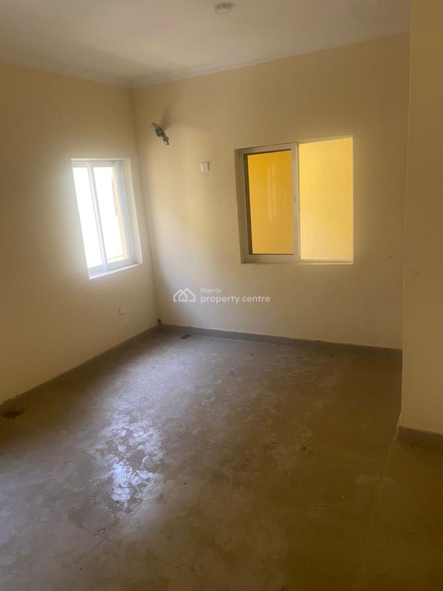 Spacious Single Room in a Shared Apartment, Lekki, Lagos, Flat / Apartment for Rent