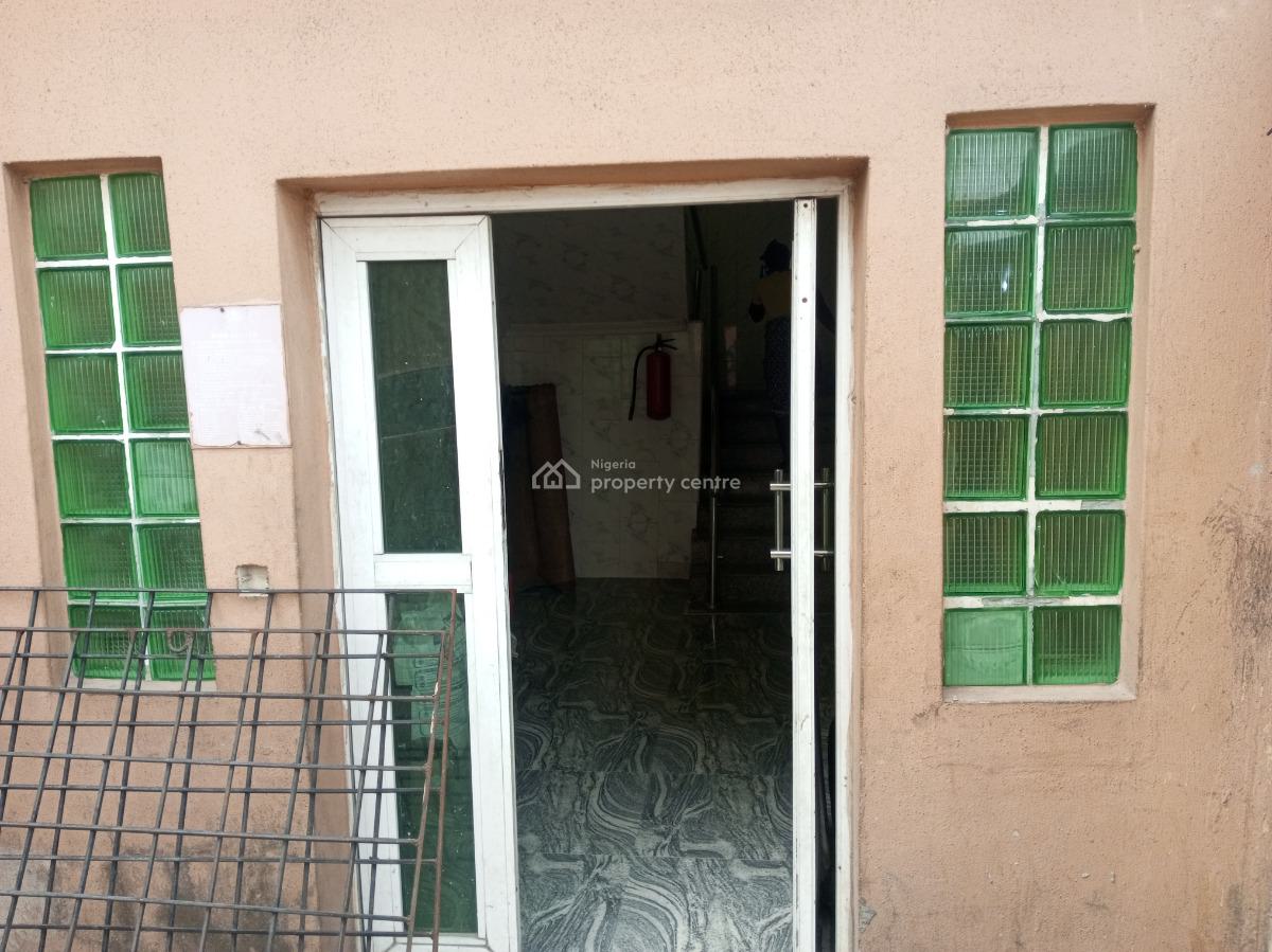 Commercial Open Space (84sqm) Upstairs with 2 Toilets Very Accessible, Chevron Axis, Lekki, Lagos, Commercial Property for Rent