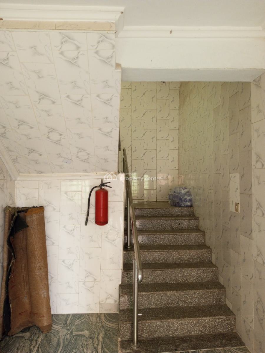 Commercial Open Space (84sqm) Upstairs with 2 Toilets Very Accessible, Chevron Axis, Lekki, Lagos, Commercial Property for Rent