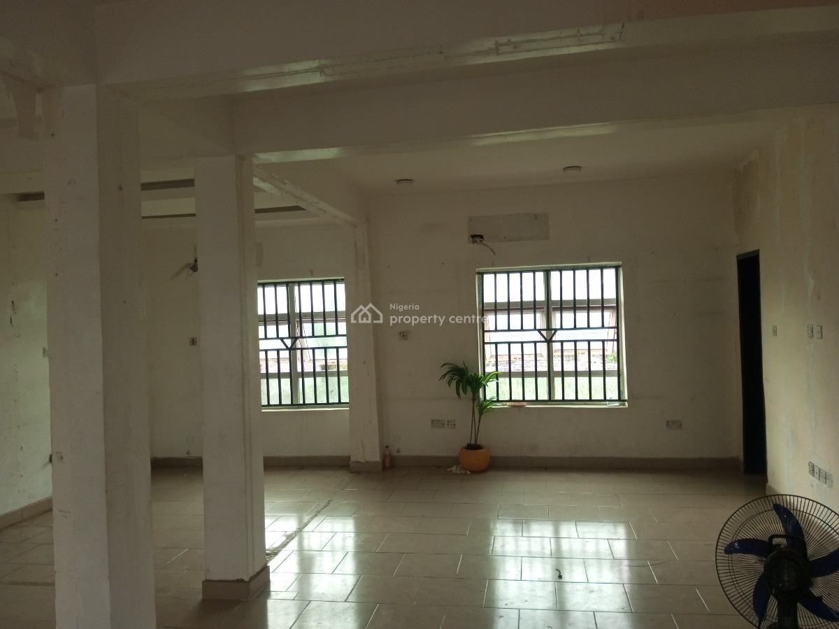 Commercial Open Space (84sqm) Upstairs with 2 Toilets Very Accessible, Chevron Axis, Lekki, Lagos, Commercial Property for Rent