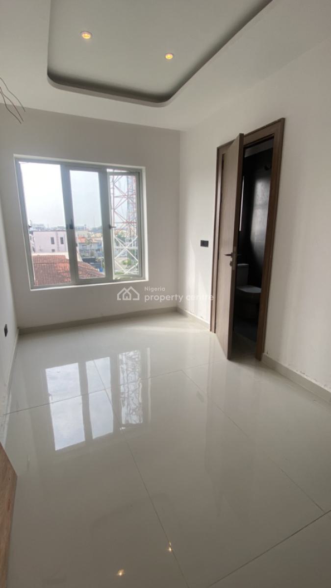 Luxury 3 Bedroom Apartment, Lekki Phase 1, Lekki, Lagos, Flat / Apartment for Sale