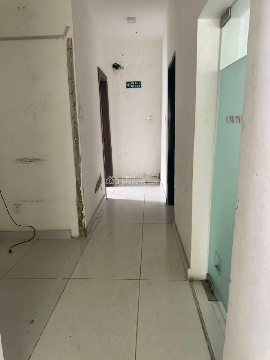Office Space with  5 Bedroom & 2 Bedroom Bq, Lekki Phase 1, Lekki, Lagos, Office Space for Rent