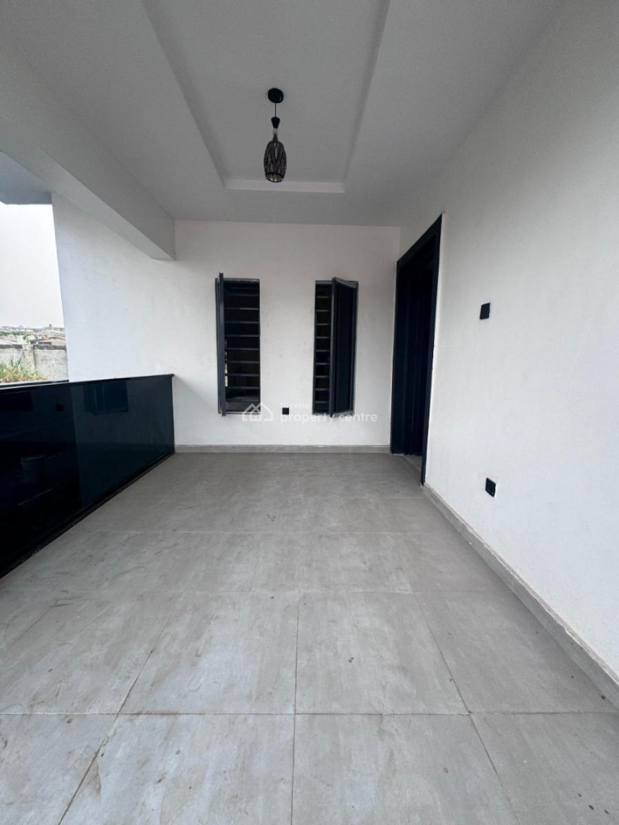 4 Bedroom Pent House Furnished with Air Conditioners, Engr. Lere Adigun Gra., Ibadan, Oyo, House for Rent