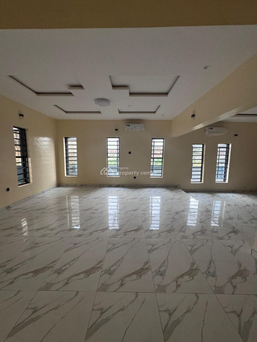 4 Bedroom Pent House Furnished with Air Conditioners, Engr. Lere Adigun Gra., Ibadan, Oyo, House for Rent