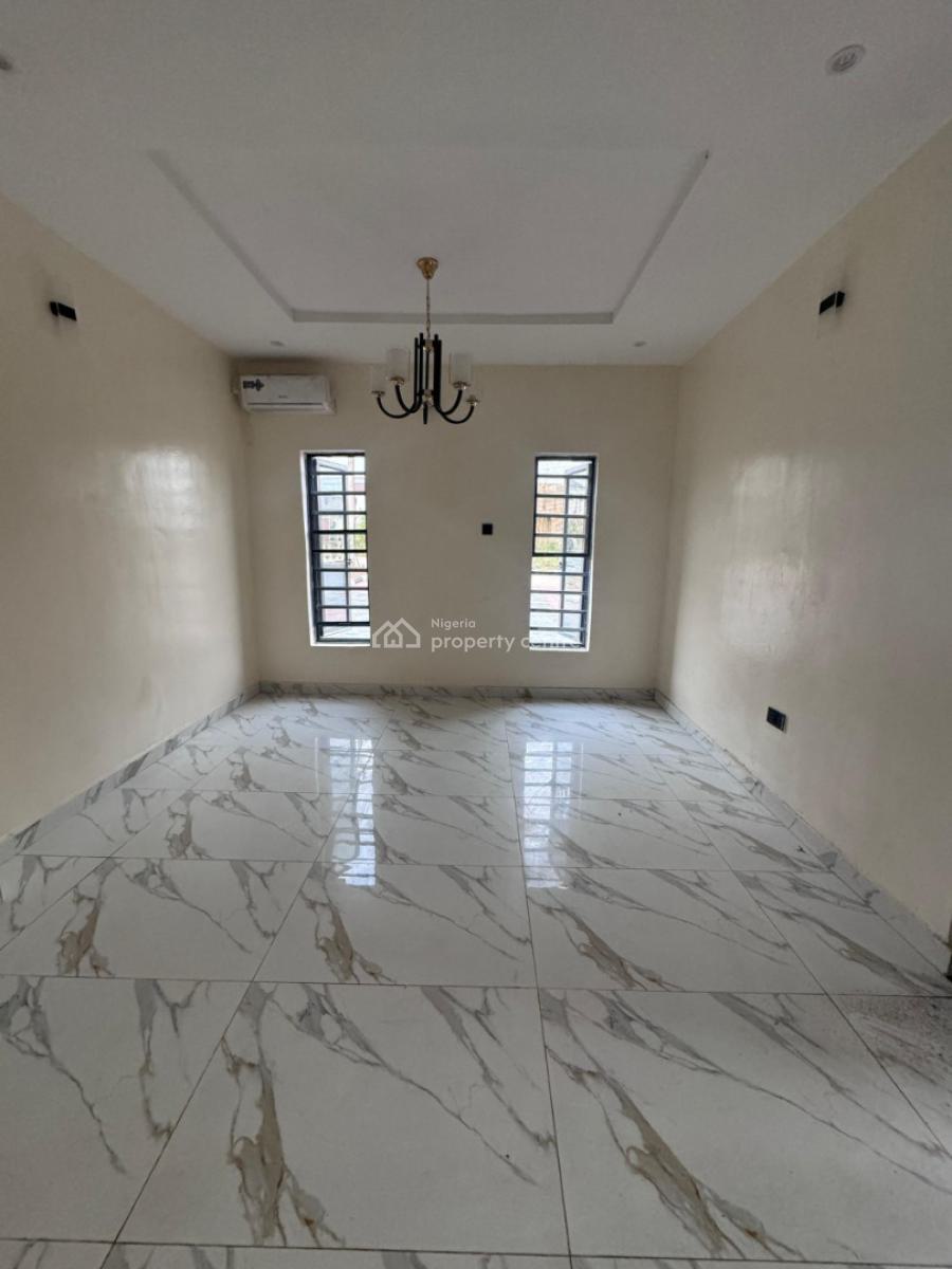 4 Bedroom Pent House Furnished with Air Conditioners, Engr. Lere Adigun Gra., Ibadan, Oyo, House for Rent