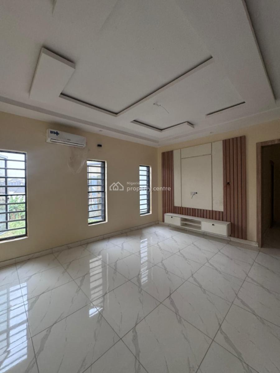 4 Bedroom Pent House Furnished with Air Conditioners, Engr. Lere Adigun Gra., Ibadan, Oyo, House for Rent