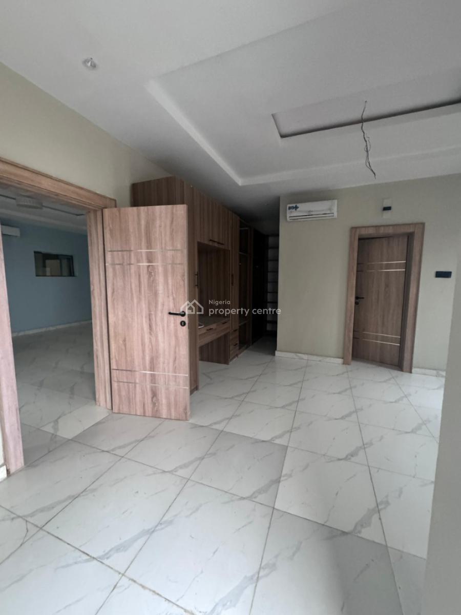 4 Bedroom Pent House Furnished with Air Conditioners, Engr. Lere Adigun Gra., Ibadan, Oyo, House for Rent