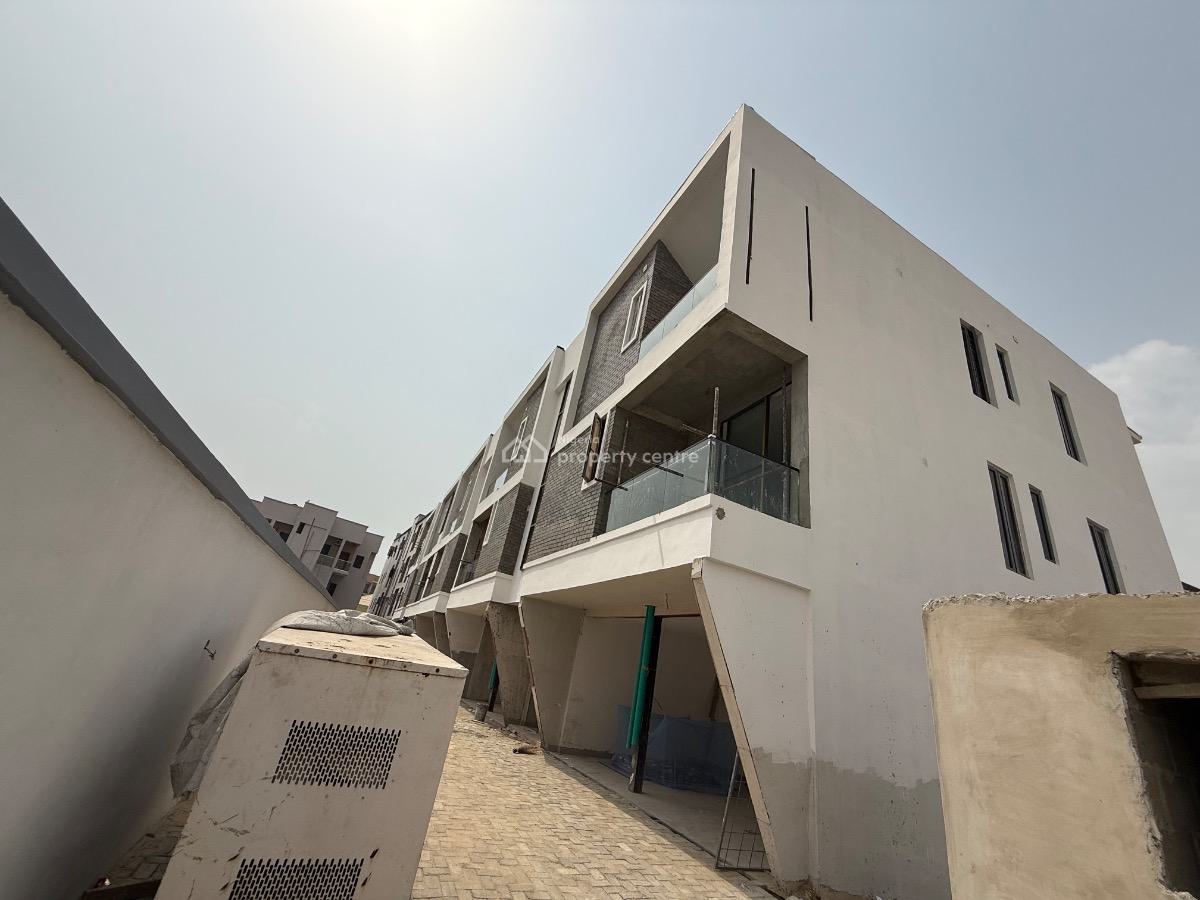 Serviced 1bedroom Flat with Swimming Pool  for Distress, Ologolo, Lekki, Lagos, Block of Flats for Sale