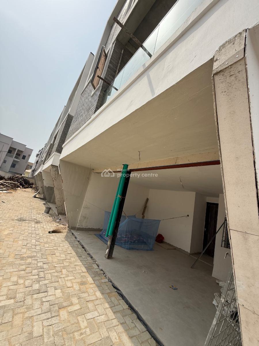 Serviced 1bedroom Flat with Swimming Pool  for Distress, Ologolo, Lekki, Lagos, Block of Flats for Sale