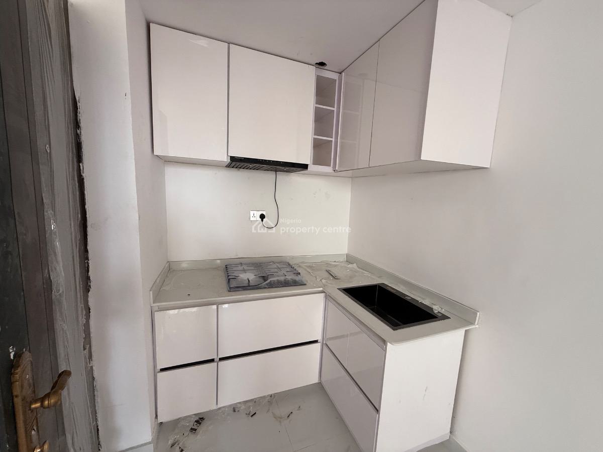 Serviced 1bedroom Flat with Swimming Pool  for Distress, Ologolo, Lekki, Lagos, Block of Flats for Sale