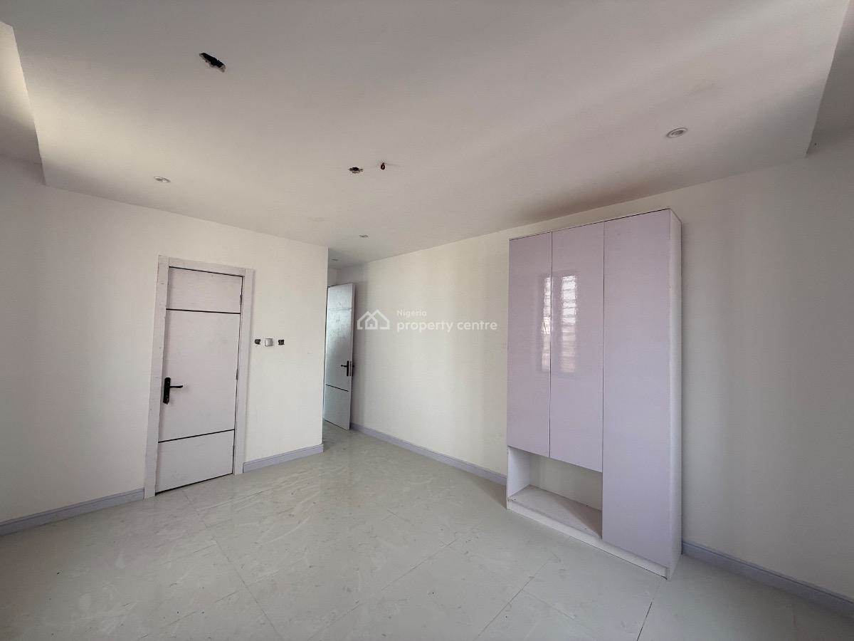 Serviced 2 Bedroom Flat with Swimming Pool  Available for Distress, Ologolo, Lekki, Lagos, Block of Flats for Sale