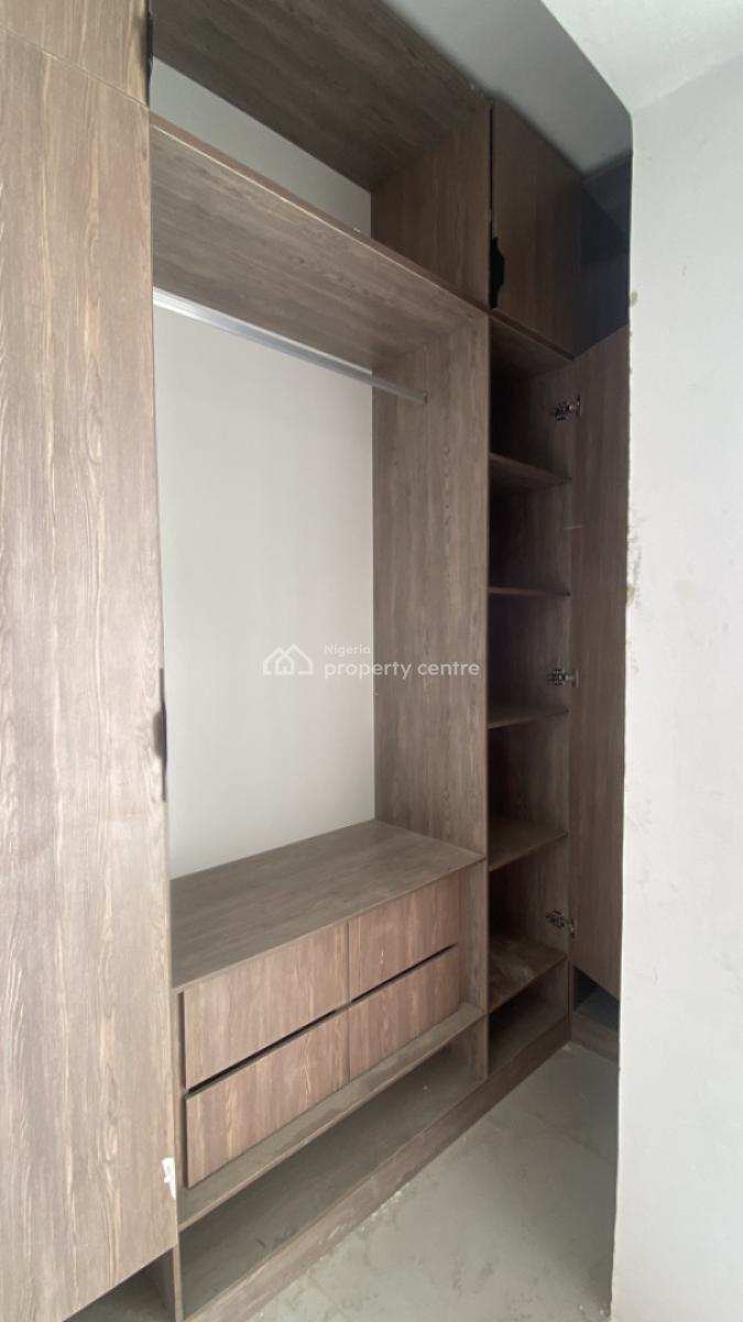 Luxury 2 Bedroom Maisonette with a Bq, Gym & Pool, Lekki Phase 1, Lekki, Lagos, Flat / Apartment for Sale