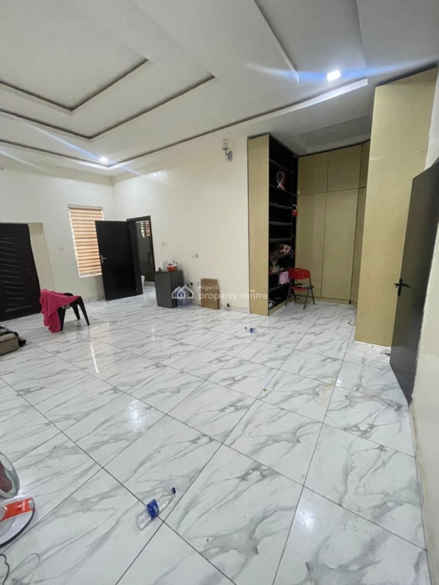 *spacious Master Bed Apartment with a Personal Balcony, Upstairs*, Gra, Ikota, Lekki, Lagos, Self Contain (single Rooms) for Rent