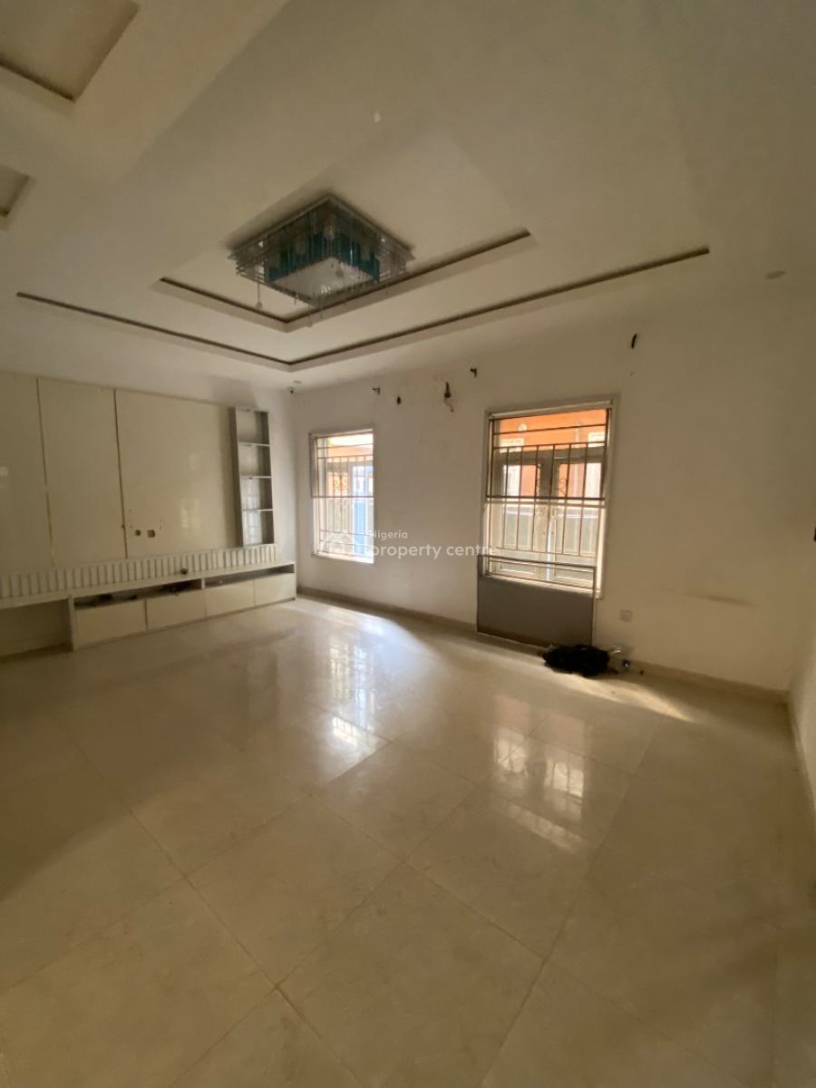 Spacious One Bedroom Shared Apartment, Chevron, Lekki, Lagos, Flat / Apartment for Rent