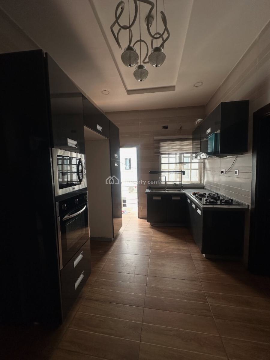 Lovely 3 Bedroom Apartment with Bq, Lekki Phase 1, Lekki Phase 1, Lekki, Lagos, Detached Duplex for Rent