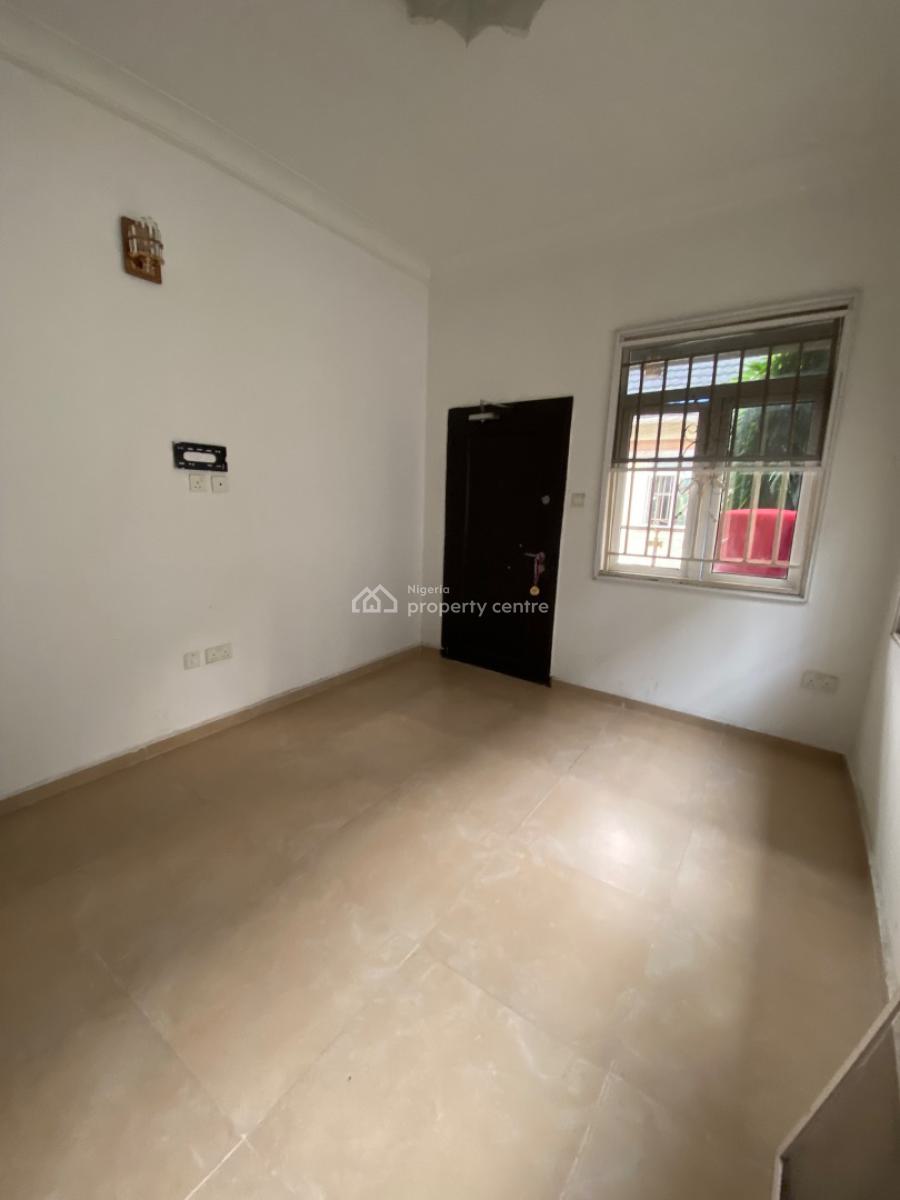 Neatly Structured Semi Masters Shared Apartment, Chevron, Lekki, Lagos, Flat / Apartment for Rent