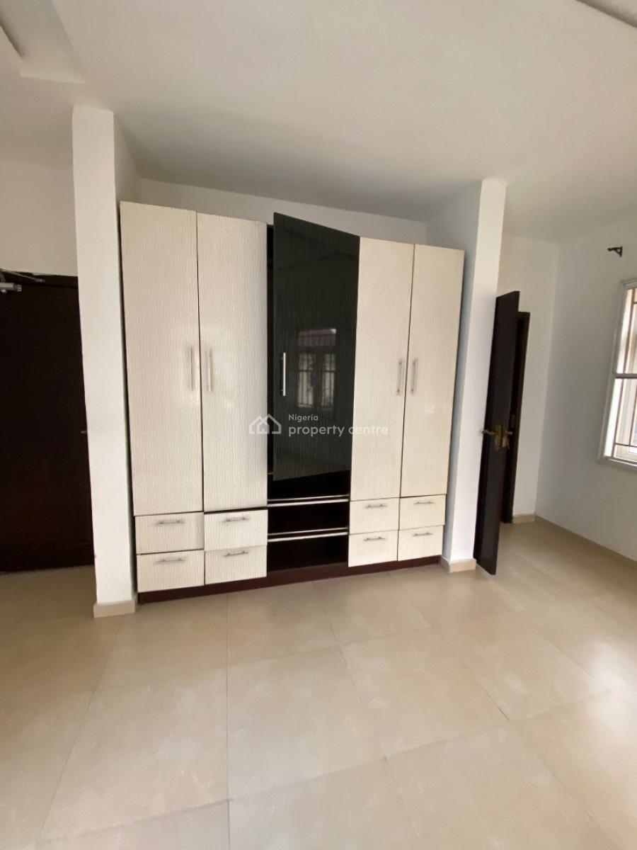 Superb One Bedroom Shared Apartment ( Masters), Chevron, Lekki, Lagos, House for Rent