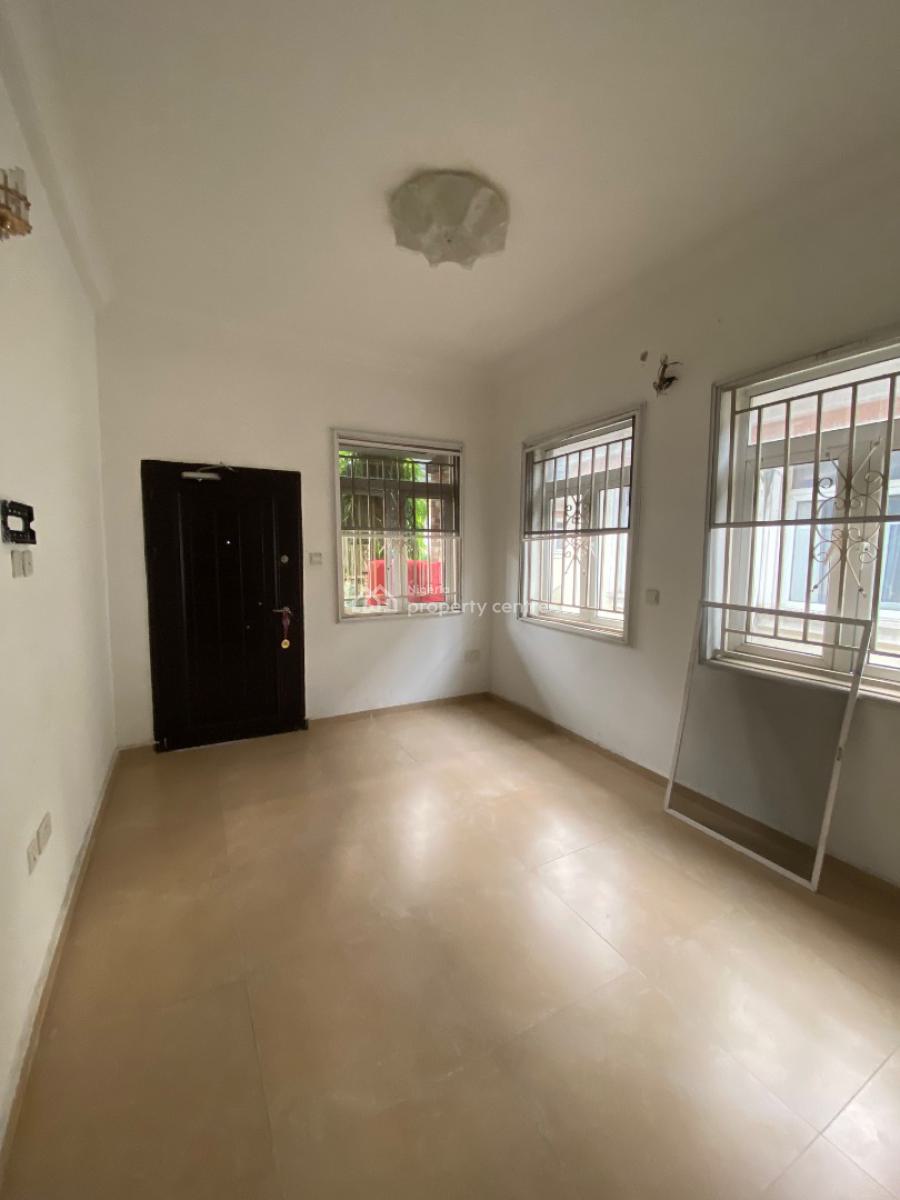 Superb One Bedroom Shared Apartment ( Masters), Chevron, Lekki, Lagos, House for Rent