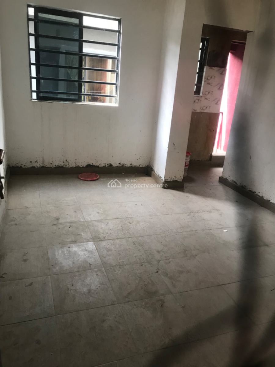 Room Self, Shiro, Fadeyi, Shomolu, Lagos, Self Contain (single Rooms) for Rent