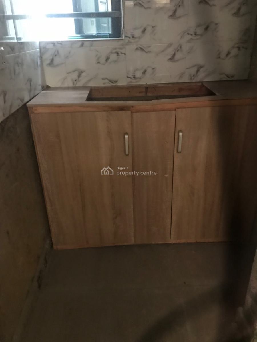 Room Self, Shiro, Fadeyi, Shomolu, Lagos, Self Contain (single Rooms) for Rent