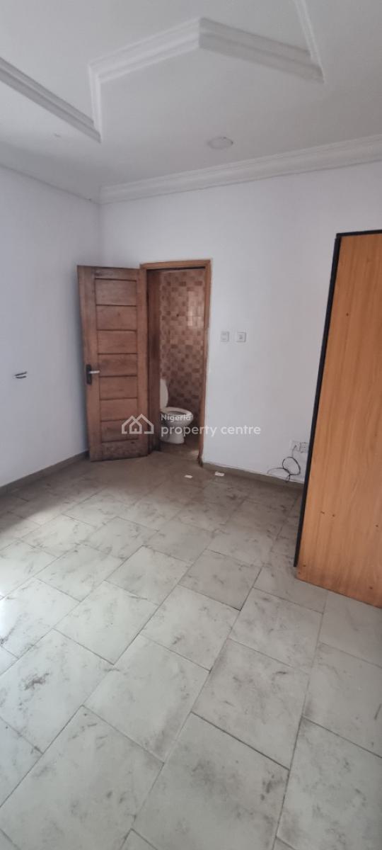 Well Maintained 2brm Flat All Ensuite with Visitor Toilet, Okun-ajah Eti-osa, Lekki, Lagos, Flat / Apartment for Rent