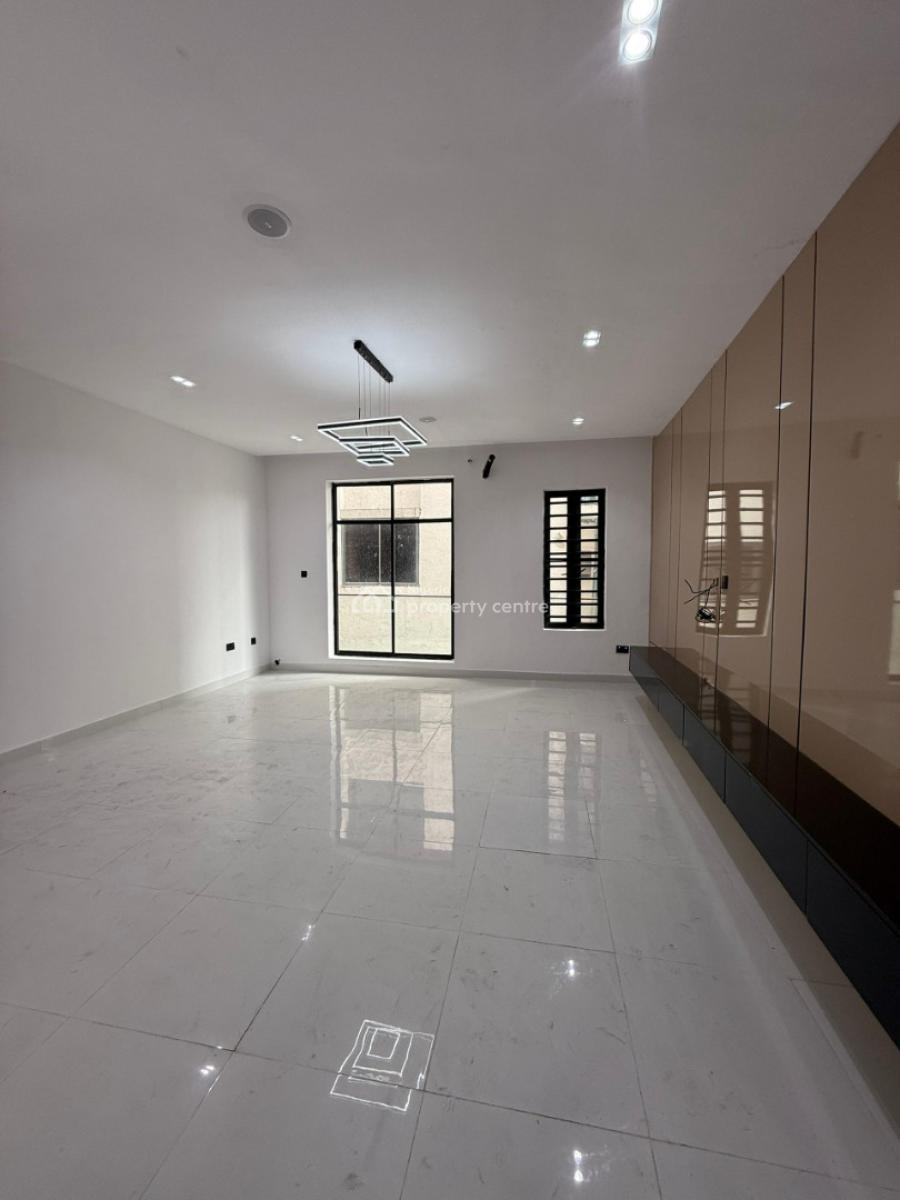 2 Bedrooms Flats, Ologolo Estate, Lekki, Lagos, Flat / Apartment for Sale