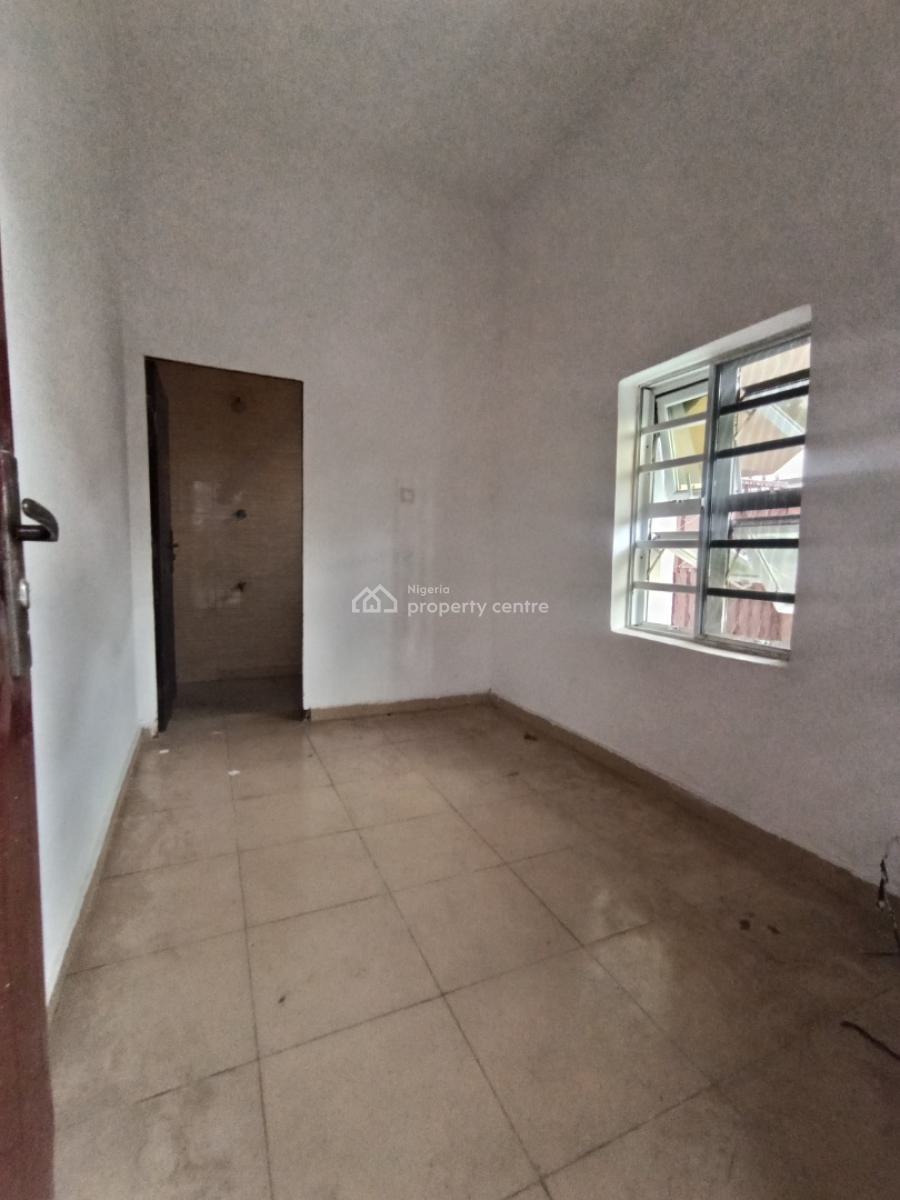 a Spacious Bq in a Serene Secure Estate Code to Access Estate, Lekki County, Lekki, Lagos, Self Contain (single Rooms) for Rent