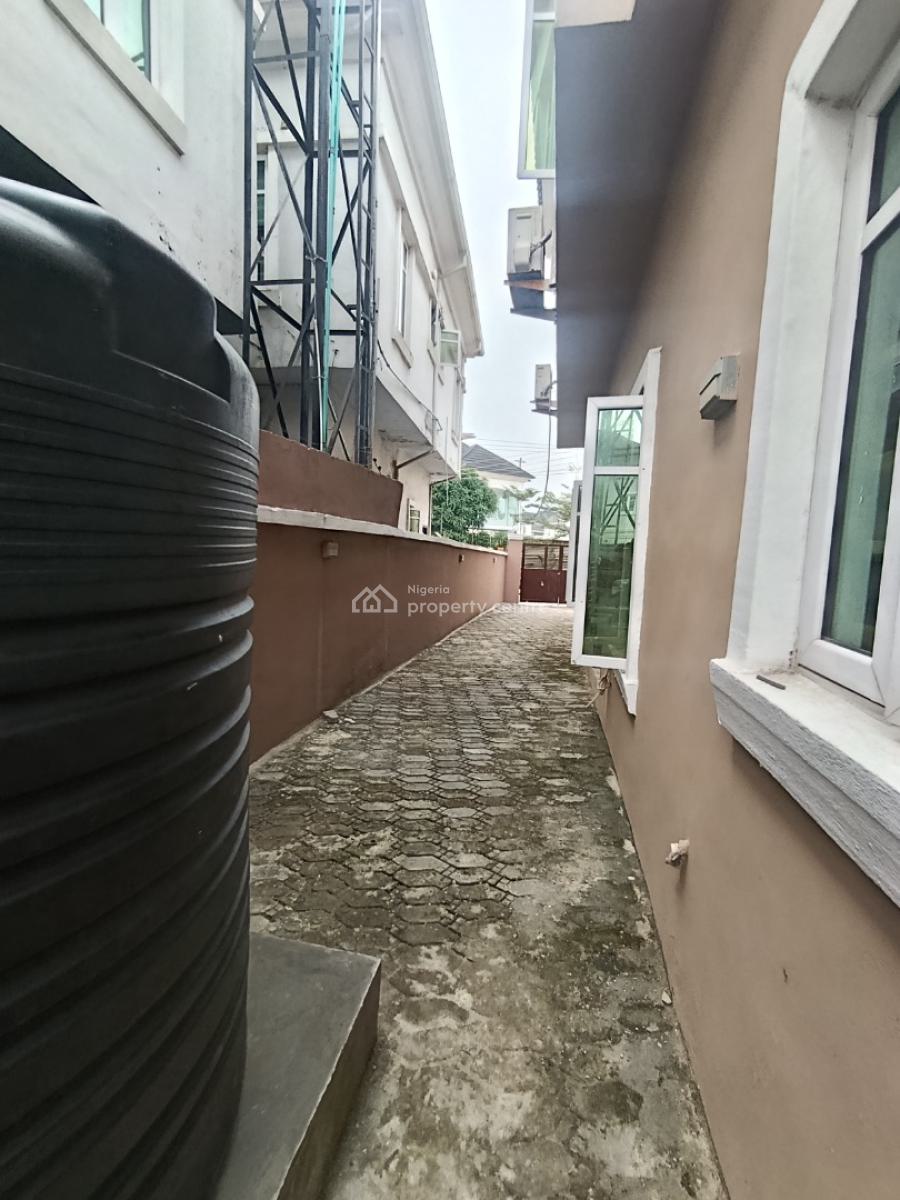 a Spacious Bq in a Serene Secure Estate Code to Access Estate, Lekki County, Lekki, Lagos, Self Contain (single Rooms) for Rent