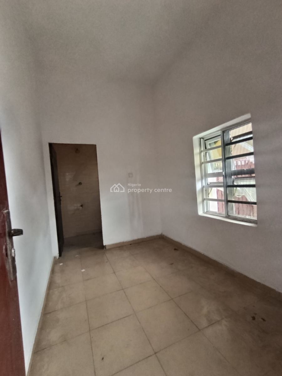 a Spacious Bq in a Serene Secure Estate Code to Access Estate, Lekki County, Lekki, Lagos, Self Contain (single Rooms) for Rent