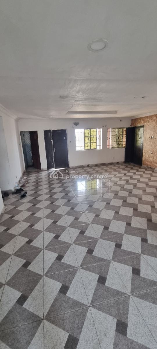 Spacious 3brm Flat, Okun-ajah Eti-osa, Lekki, Lagos, Flat / Apartment for Rent