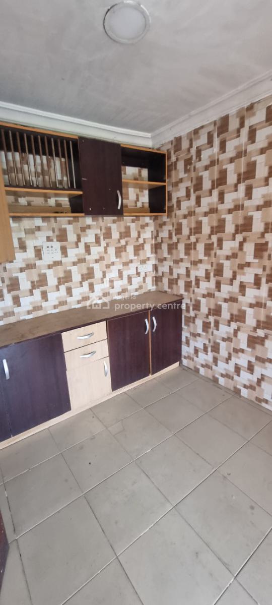 Spacious 3brm Flat, Okun-ajah Eti-osa, Lekki, Lagos, Flat / Apartment for Rent