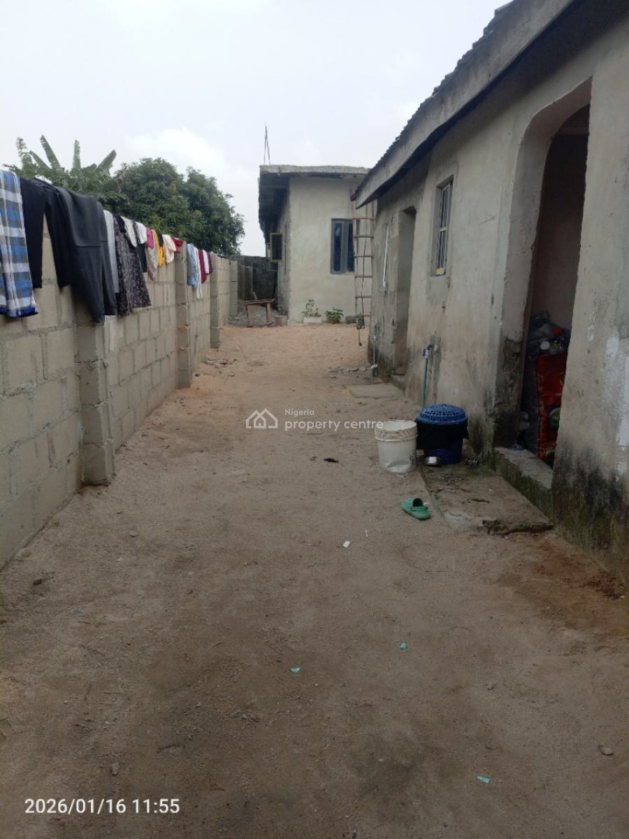 1 Bedroom Self Contain, Alabeko Pepperoni General Paint, Alasia, Ajah, Lagos, Self Contain (single Rooms) for Rent