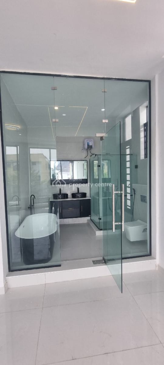 Very Large and Spacious Luxury 5 Bedroom Fully Detached Duplex, Lekki, Lagos, Detached Duplex for Sale