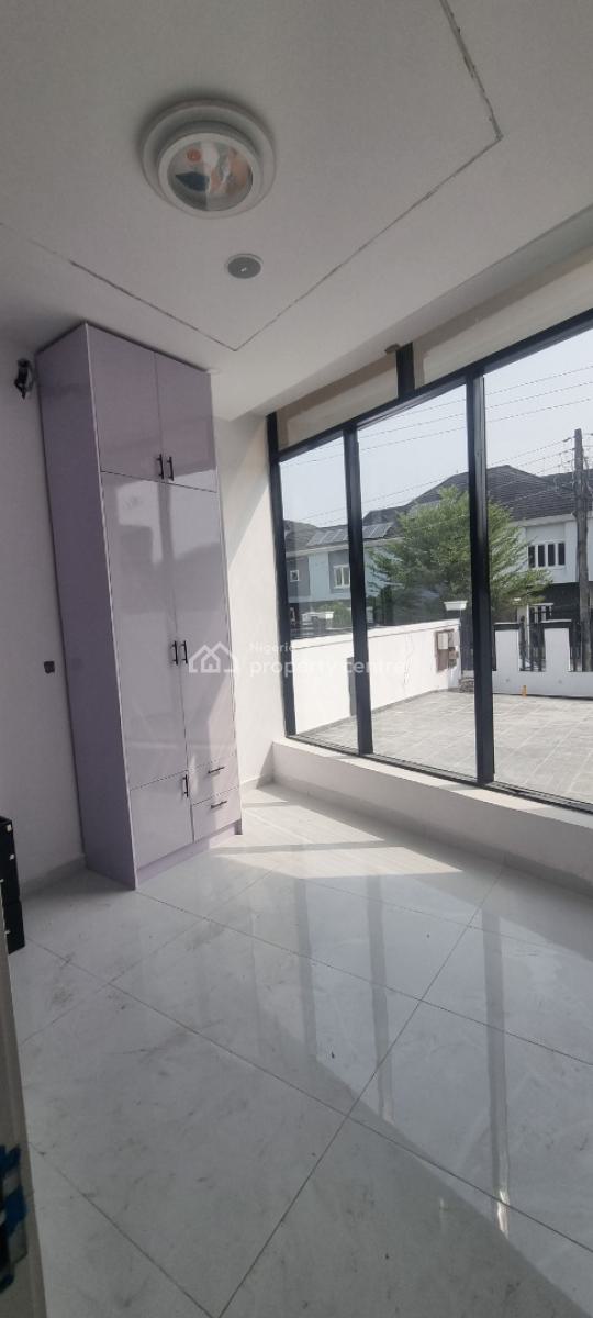 Very Large and Spacious Luxury 5 Bedroom Fully Detached Duplex, Lekki, Lagos, Detached Duplex for Sale