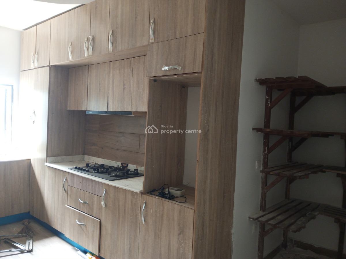 Magnificent, Clean and Spacious 3 Bedroom Flat Upstairs in a Secured Environment, Chevron, Lekki, Lagos, Flat / Apartment for Rent