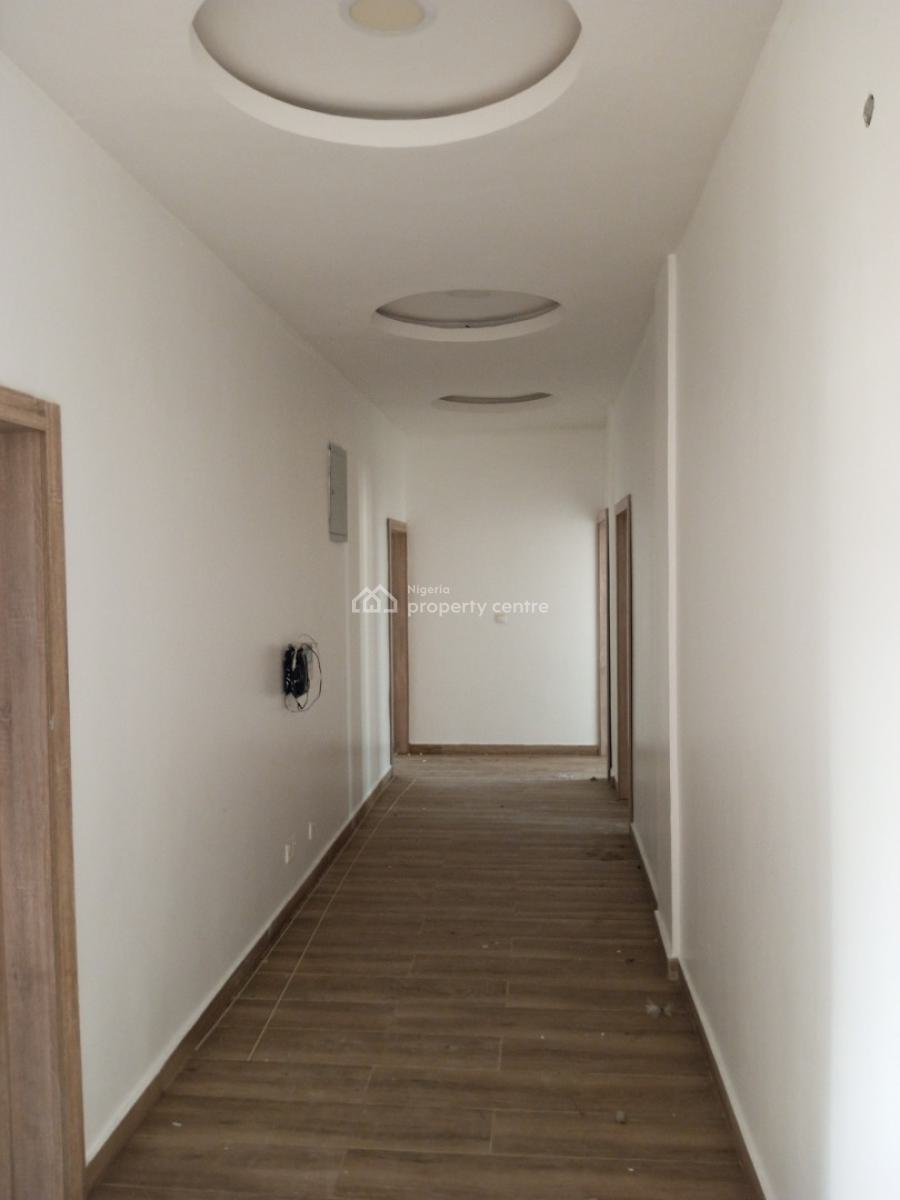 Magnificent, Clean and Spacious 3 Bedroom Flat Upstairs in a Secured Environment, Chevron, Lekki, Lagos, Flat / Apartment for Rent