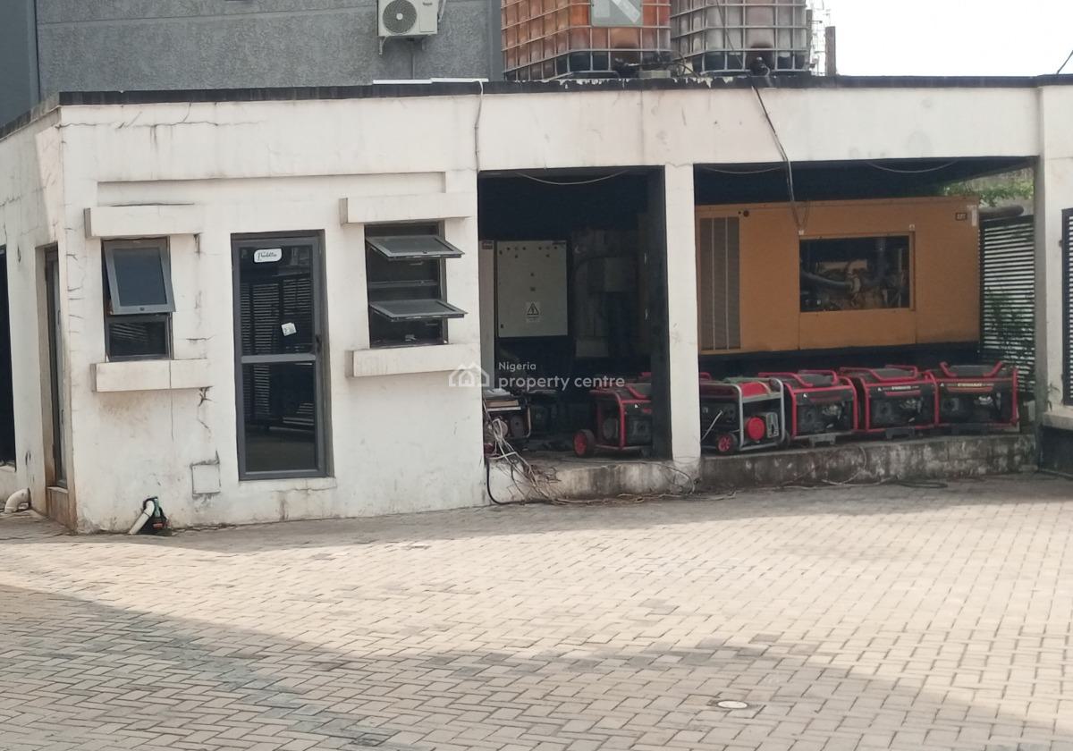 Magnificent, Clean and Spacious 3 Bedroom Flat Upstairs in a Secured Environment, Chevron, Lekki, Lagos, Flat / Apartment for Rent