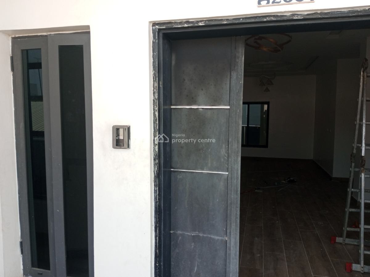 Magnificent, Clean and Spacious 3 Bedroom Flat Upstairs in a Secured Environment, Chevron, Lekki, Lagos, Flat / Apartment for Rent