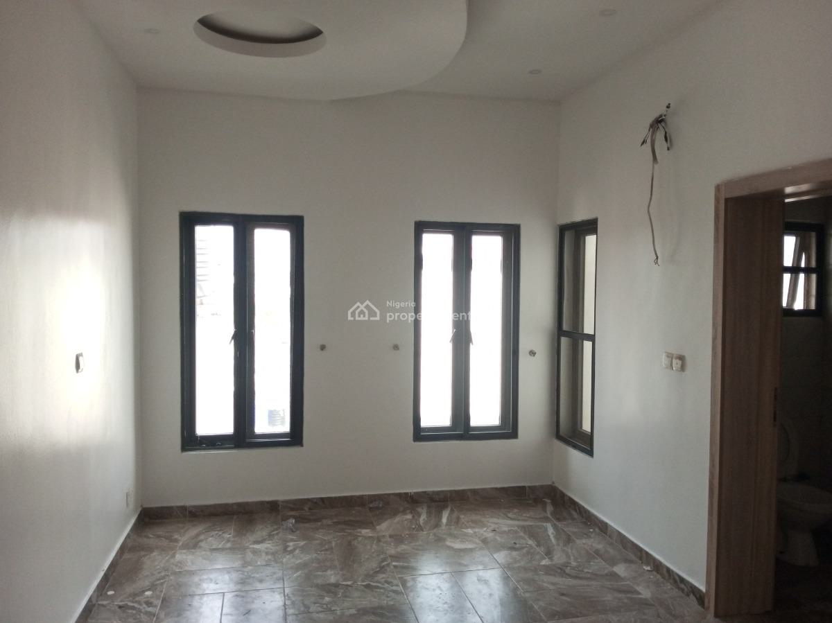 Magnificent, Clean and Spacious 3 Bedroom Flat Upstairs in a Secured Environment, Chevron, Lekki, Lagos, Flat / Apartment for Rent