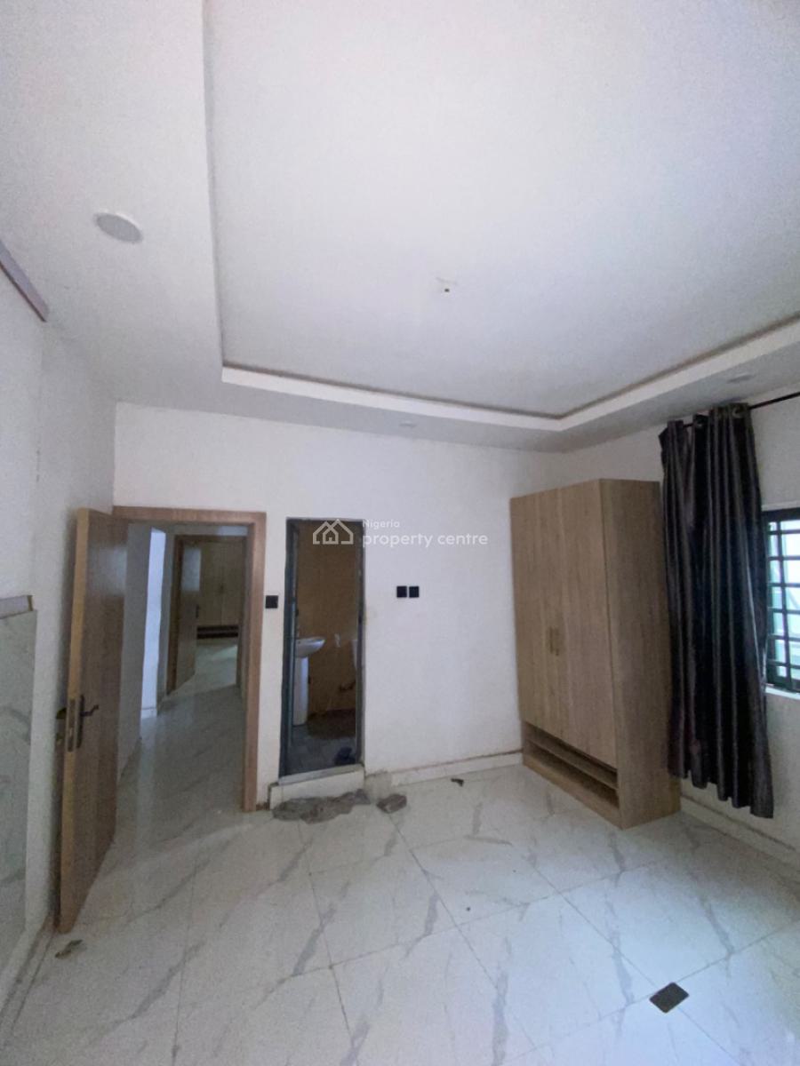 Clean 2 Bedroom Apartment Upstairs, Behind Blenco, Sangotedo, Ajah, Lagos, Flat / Apartment for Rent