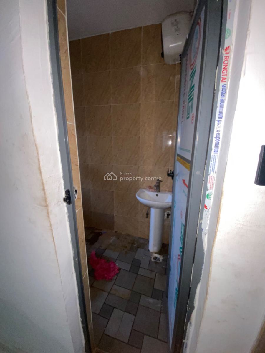 Clean 2 Bedroom Apartment Upstairs, Behind Blenco, Sangotedo, Ajah, Lagos, Flat / Apartment for Rent