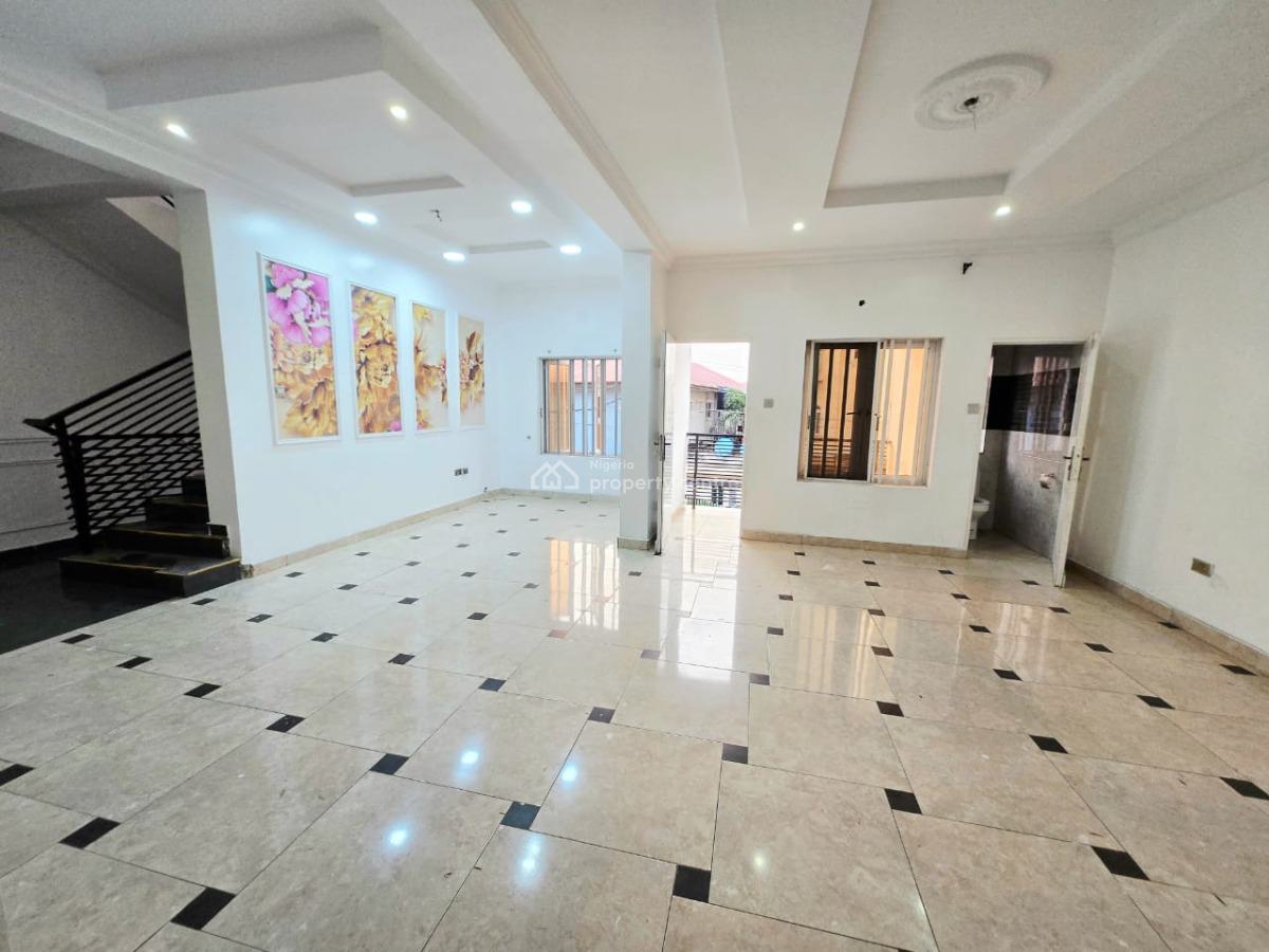 Newly Renovated 4-bedroom Bedroom Terrace Duplex, Osapa, Lekki, Lagos, Terraced Duplex for Rent