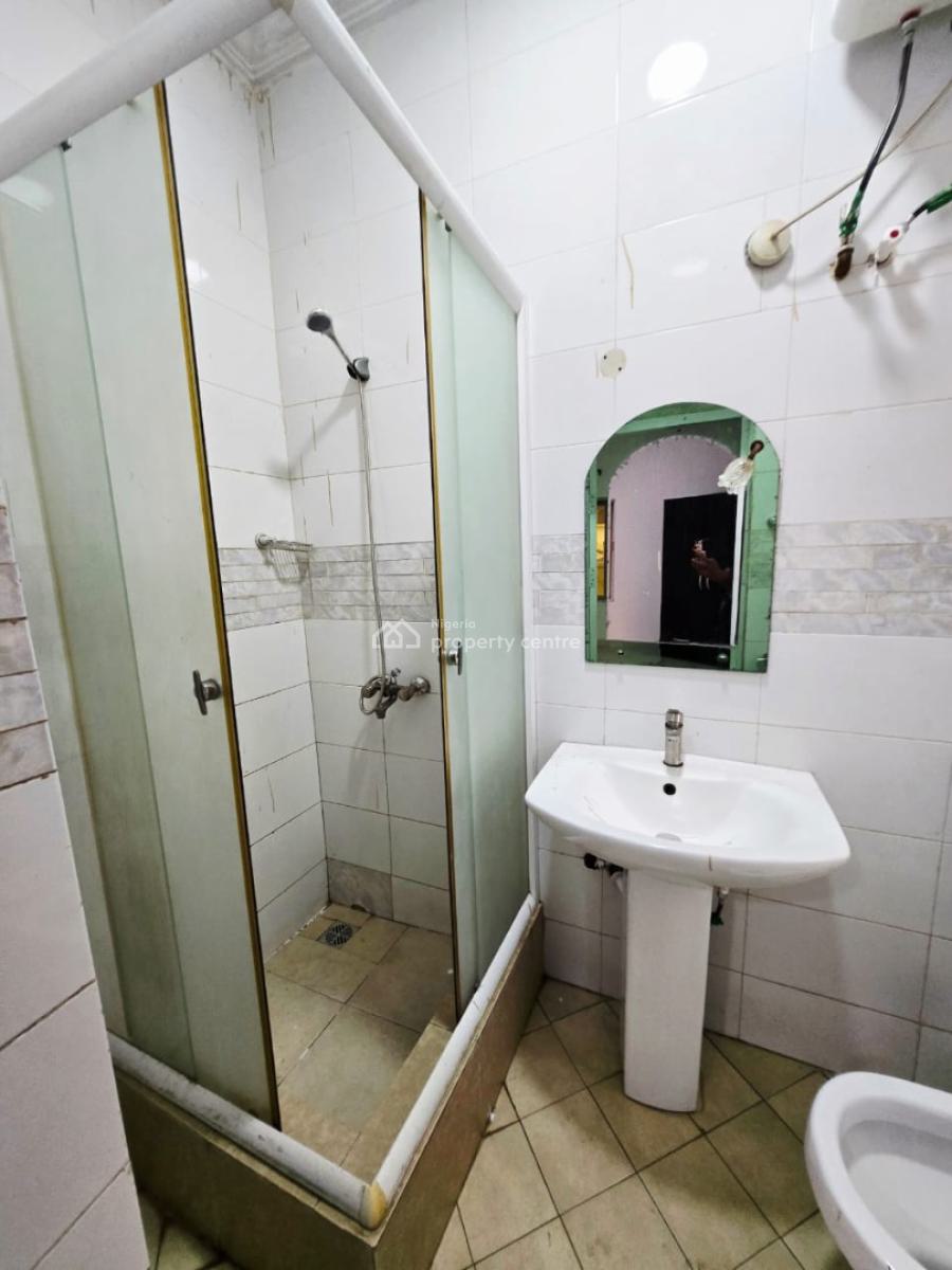 Newly Renovated 4-bedroom Bedroom Terrace Duplex, Osapa, Lekki, Lagos, Terraced Duplex for Rent