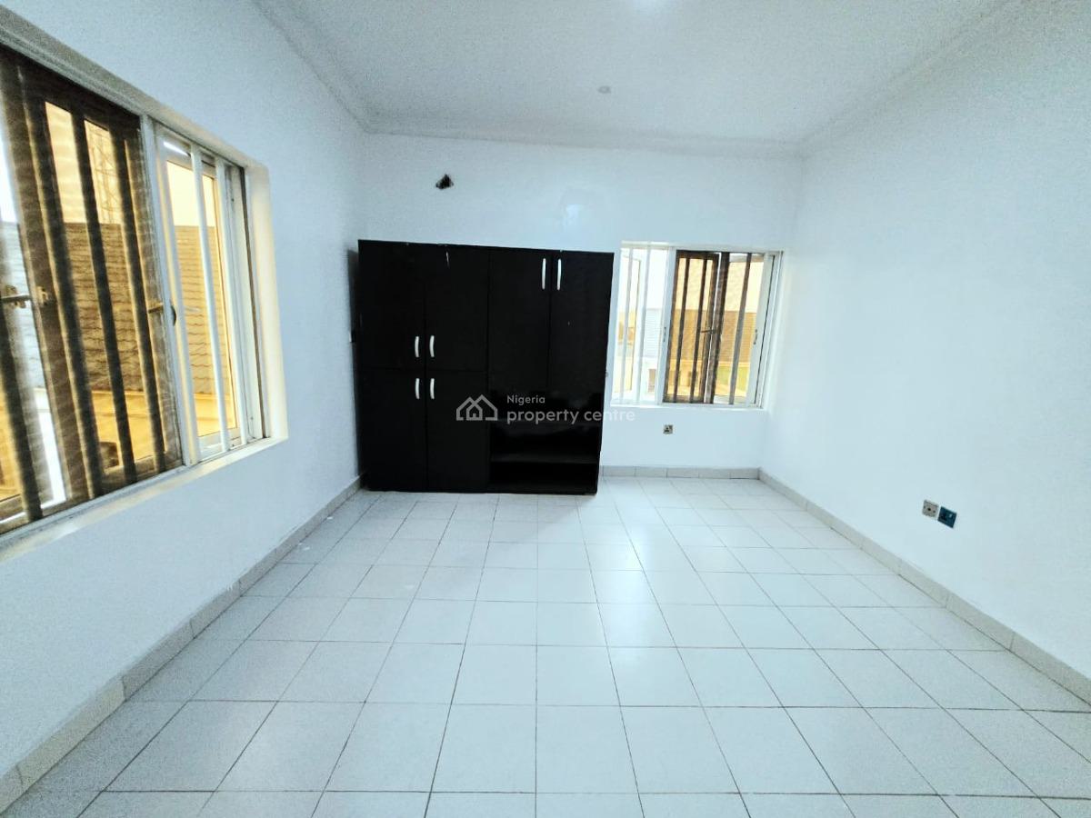 Newly Renovated 4-bedroom Bedroom Terrace Duplex, Osapa, Lekki, Lagos, Terraced Duplex for Rent