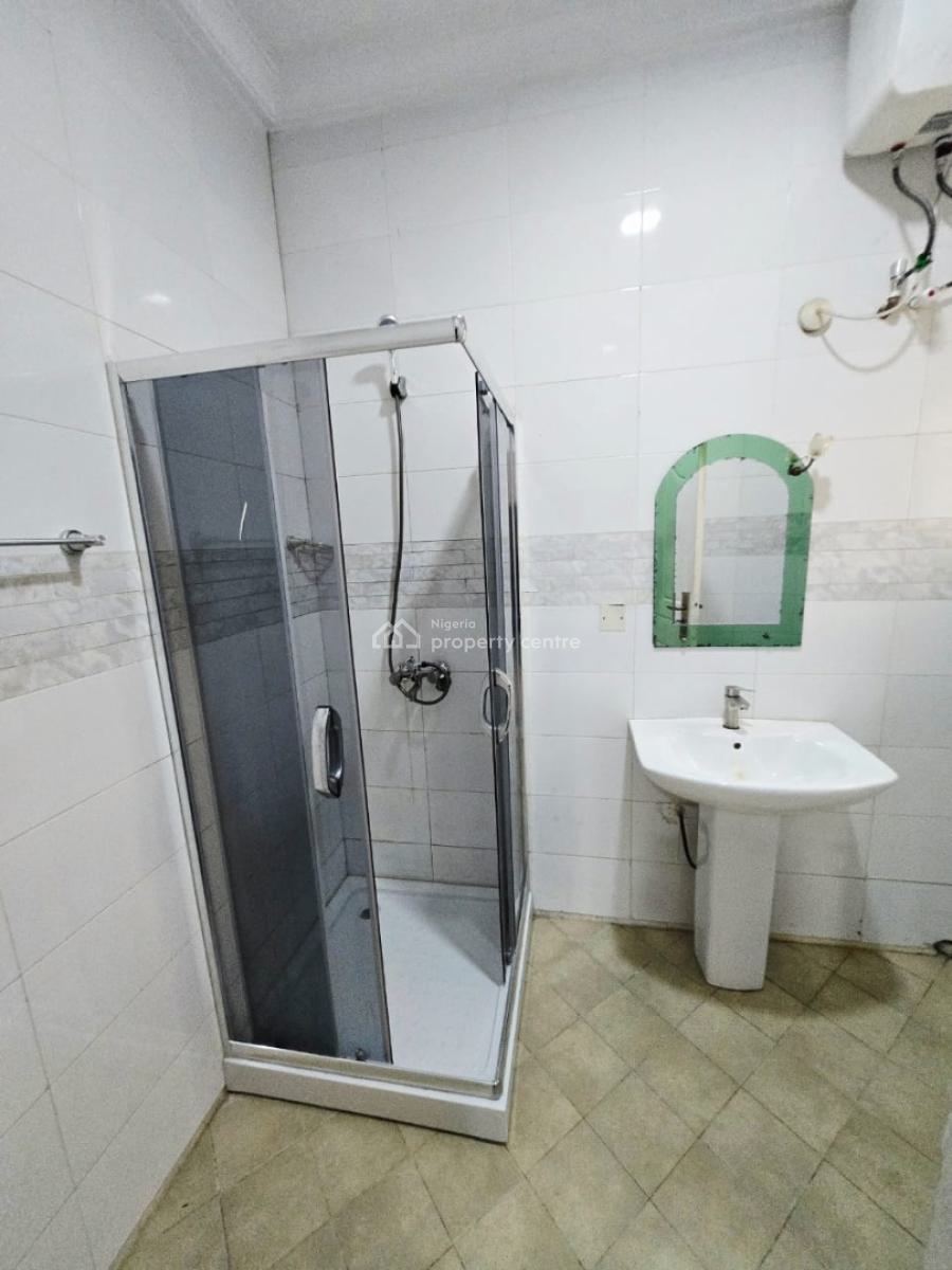 Newly Renovated 4-bedroom Bedroom Terrace Duplex, Osapa, Lekki, Lagos, Terraced Duplex for Rent