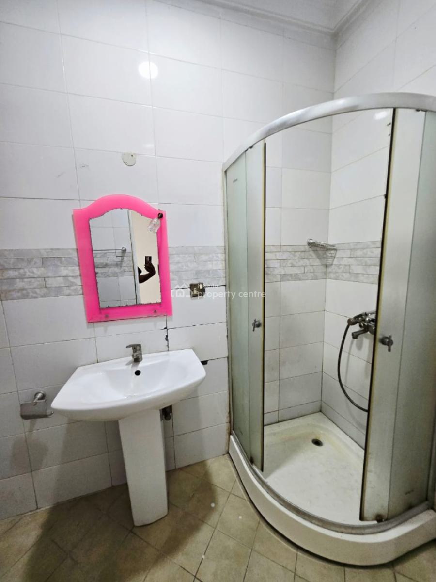 Newly Renovated 4-bedroom Bedroom Terrace Duplex, Osapa, Lekki, Lagos, Terraced Duplex for Rent