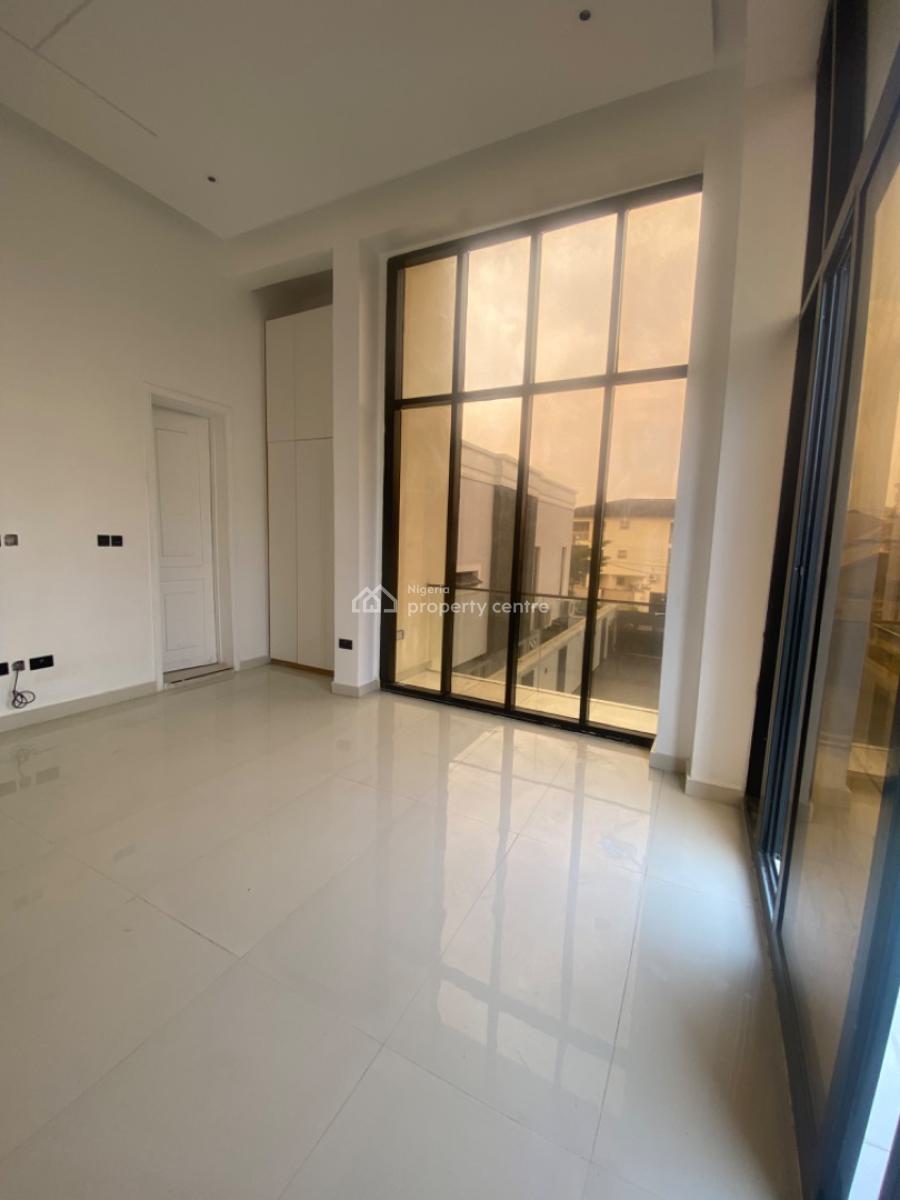 Luxury 3 Bedroom Apartment, Lekki Phase 1, Lekki, Lagos, Flat / Apartment for Sale