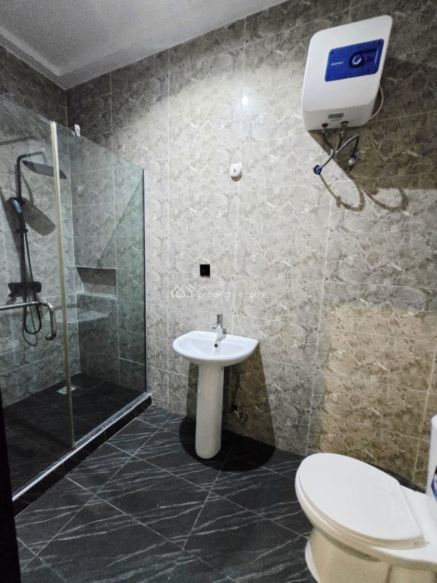 Well Renovated 5 Bedroom Detached House, Osapa, Lekki, Lagos, Detached Duplex for Sale