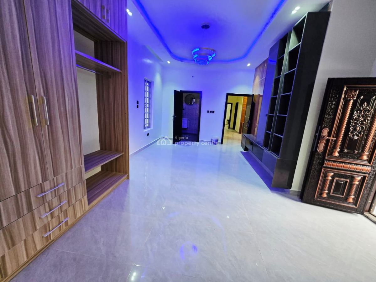 Well Renovated 5 Bedroom Detached House, Osapa, Lekki, Lagos, Detached Duplex for Sale