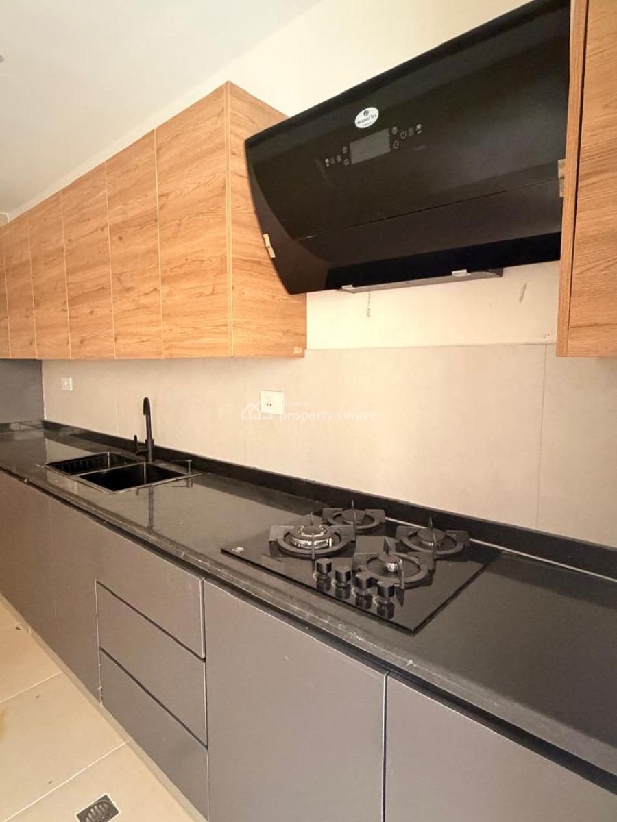 Spacious and Fully Serviced 2brm Apartment with Elevator, Pool and Gym, Victoria Island (vi), Lagos, Flat / Apartment for Sale